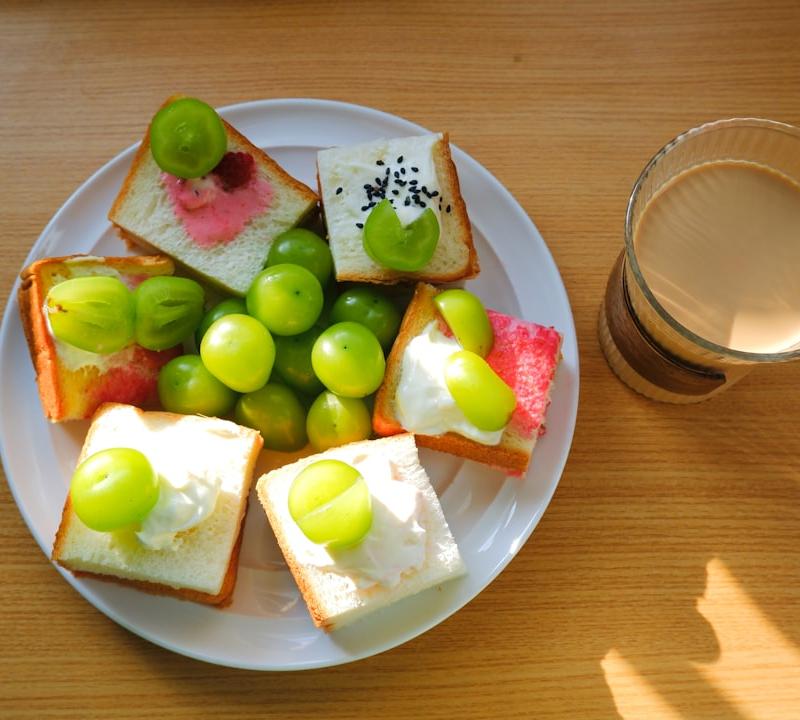 Japanese Fruit Sando with Grapes & Milk Tea