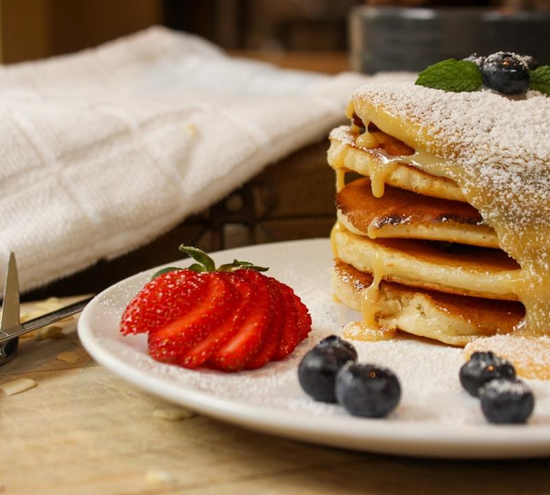 Japanese Soufflé Pancakes with Berries