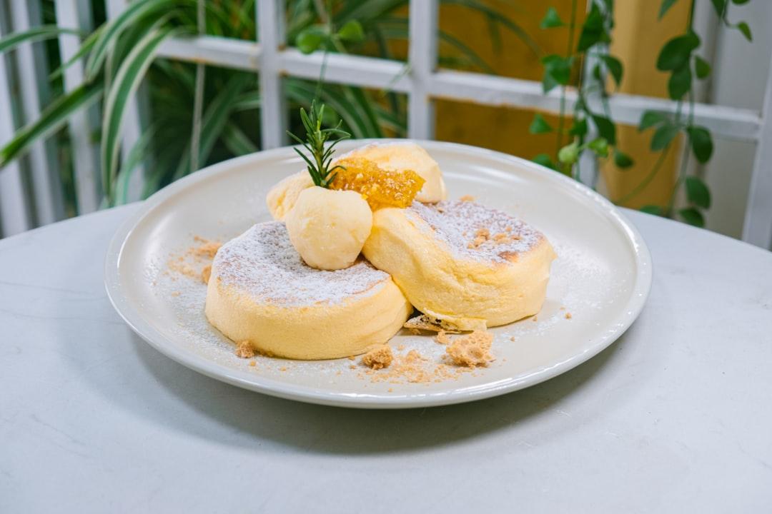 Jiggly Japanese Soufflé Pancakes