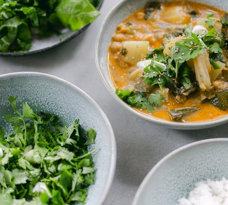 Kaeng Khae (Dry Thai Curry with Mixed Proteins)