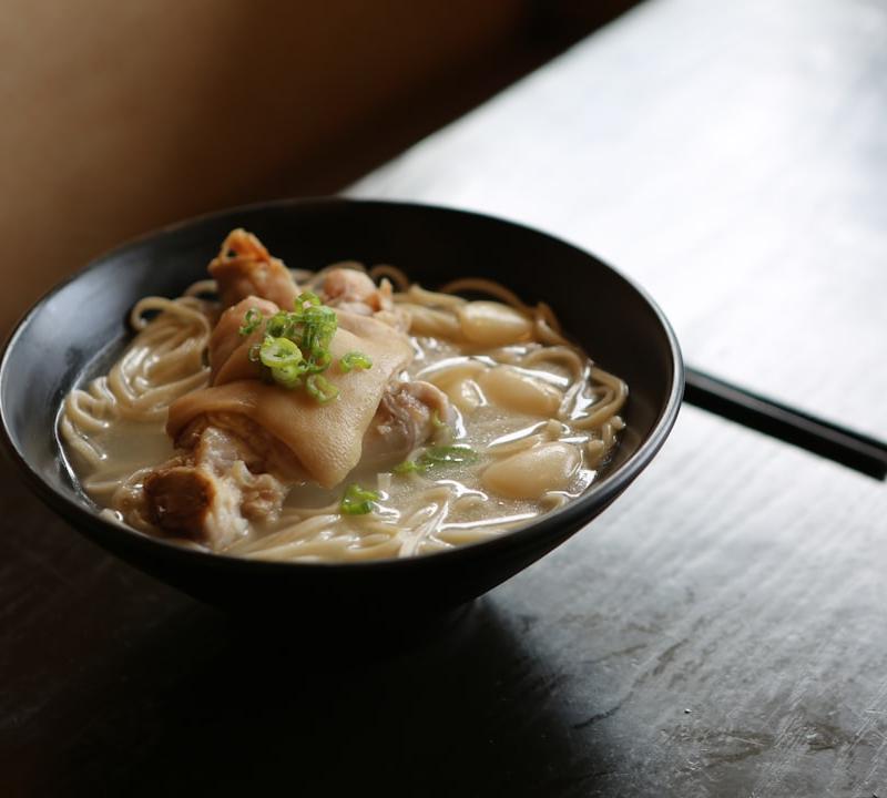 Kake Udon with Egg and Green Onion