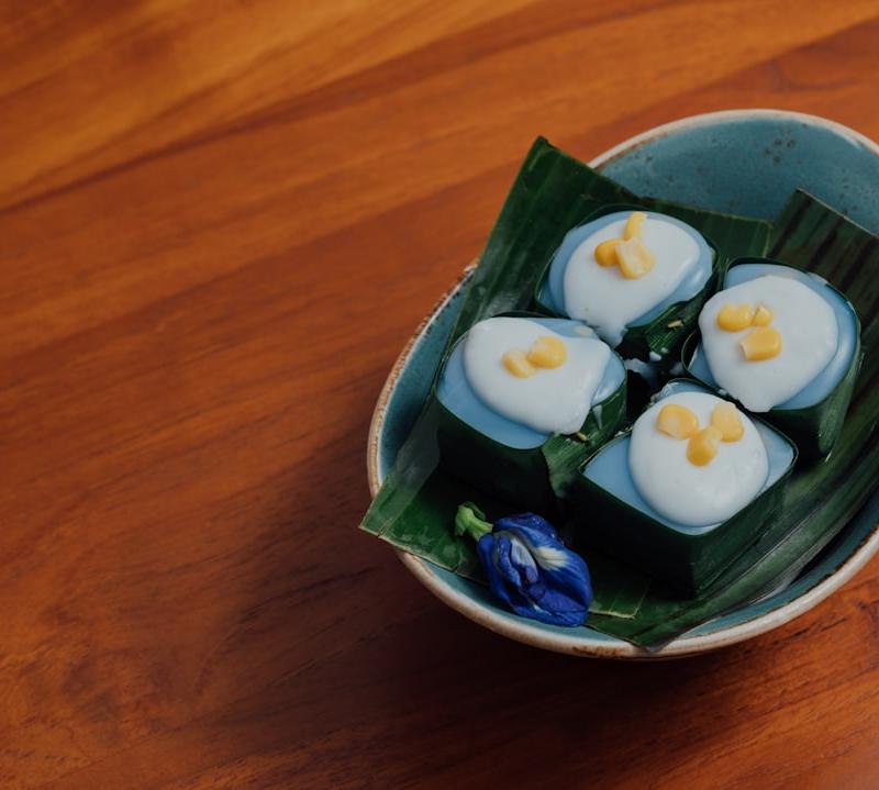 Khanom Chan