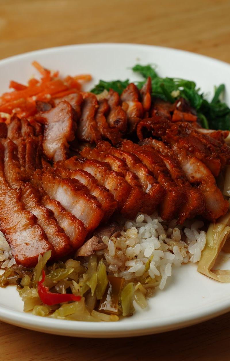 Khao Moo Daeng — Thai Red Pork & Rice Bowl