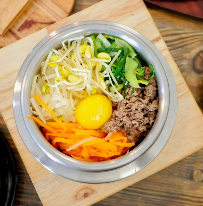 20-Min Kimchi Bibimbap with Gochujang