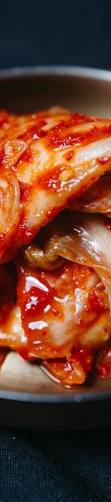 Kkakdugi (Korean Radish Kimchi)