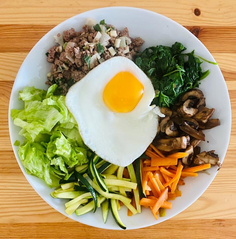 Korean Beef Bibimbap with Gochujang Sauce