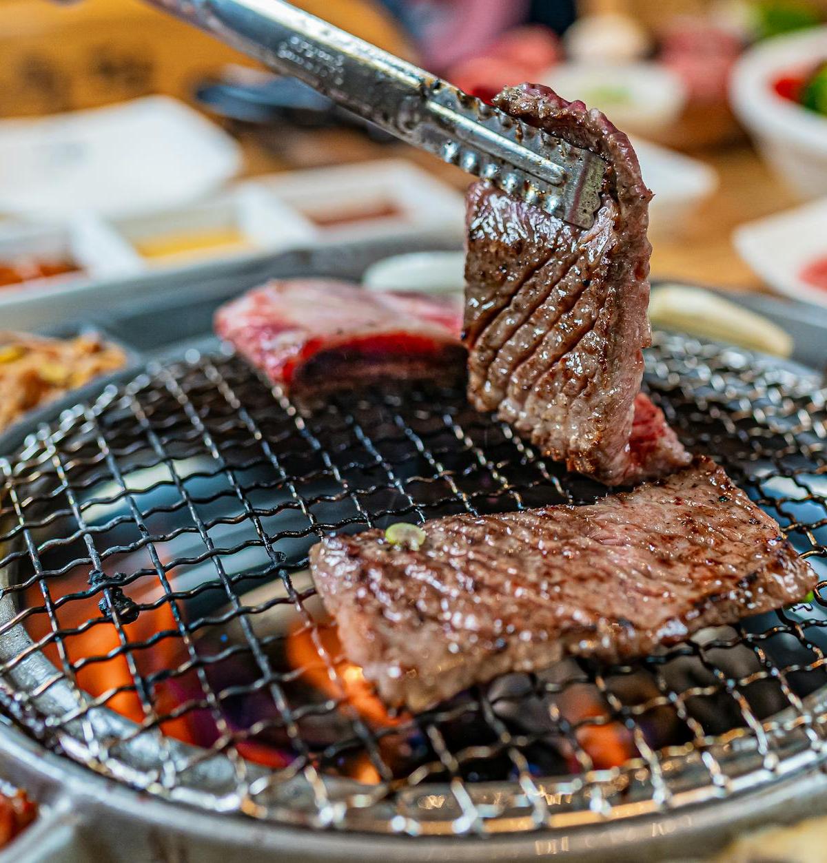 Korean Grilled Sirloin & Kimchi Platter