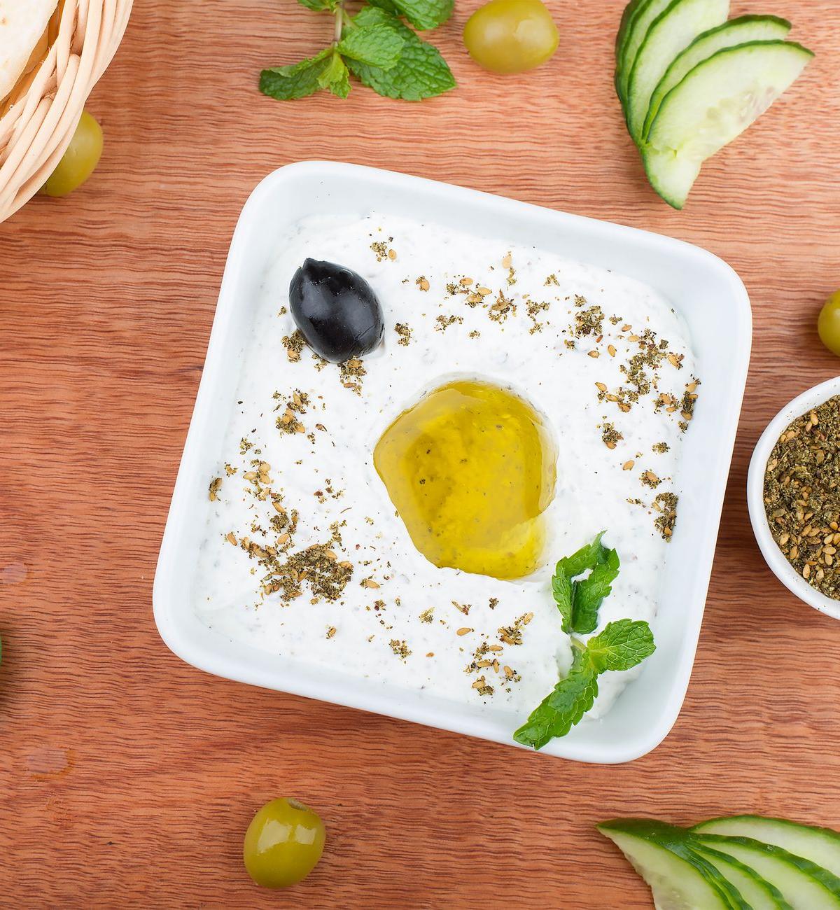 Labneh: Creamy Strained Yogurt