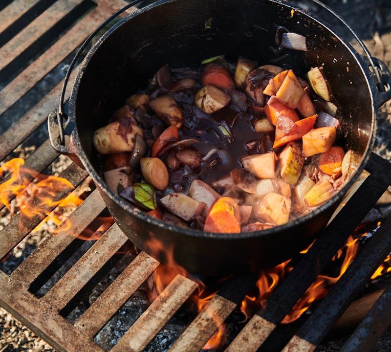25-Min Lamb & Vegetable Güveç