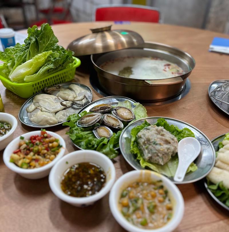 Lau Hai San (Seafood Clay Pot)