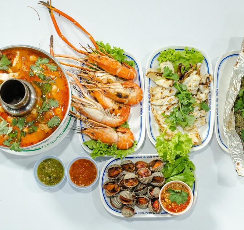 25-Min Lau Thai — Seafood Hot Pot with Dipping Sauces