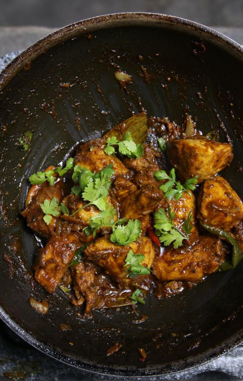 20-Min Lehsuni Garlic Chicken with Shallots