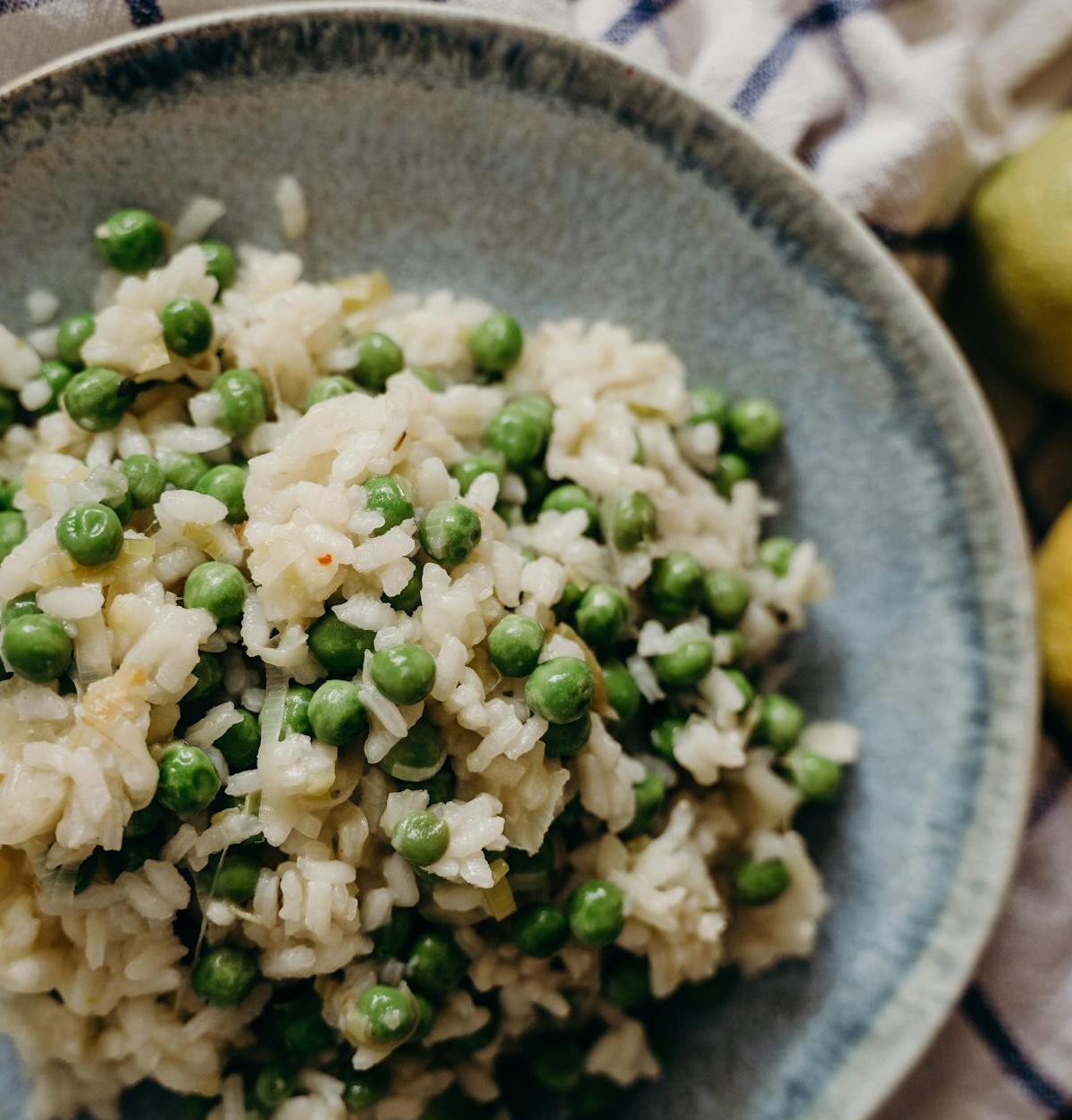 Lemon Rice with Peas & Peanuts