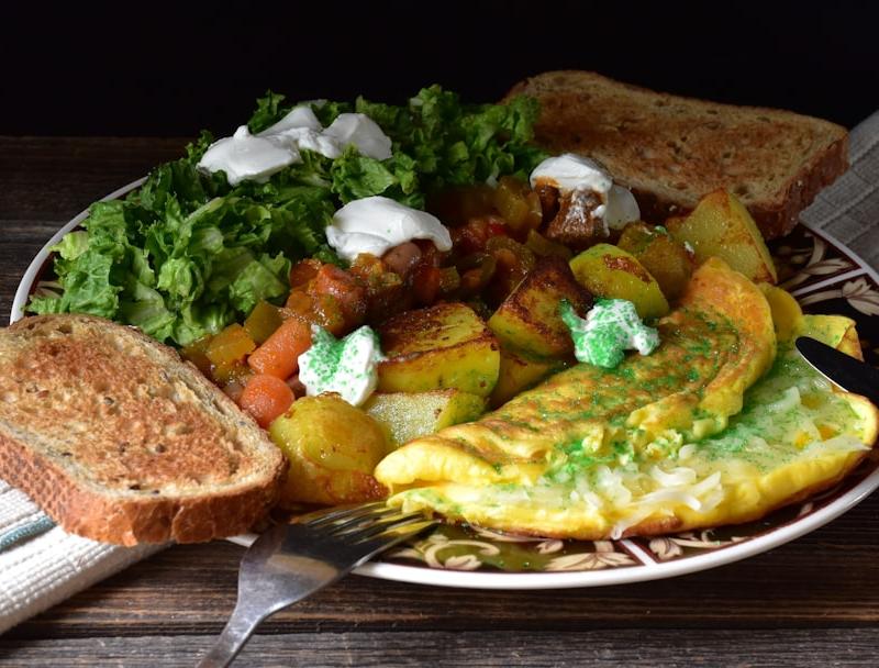 Loaded Veggie Egg White Omelette