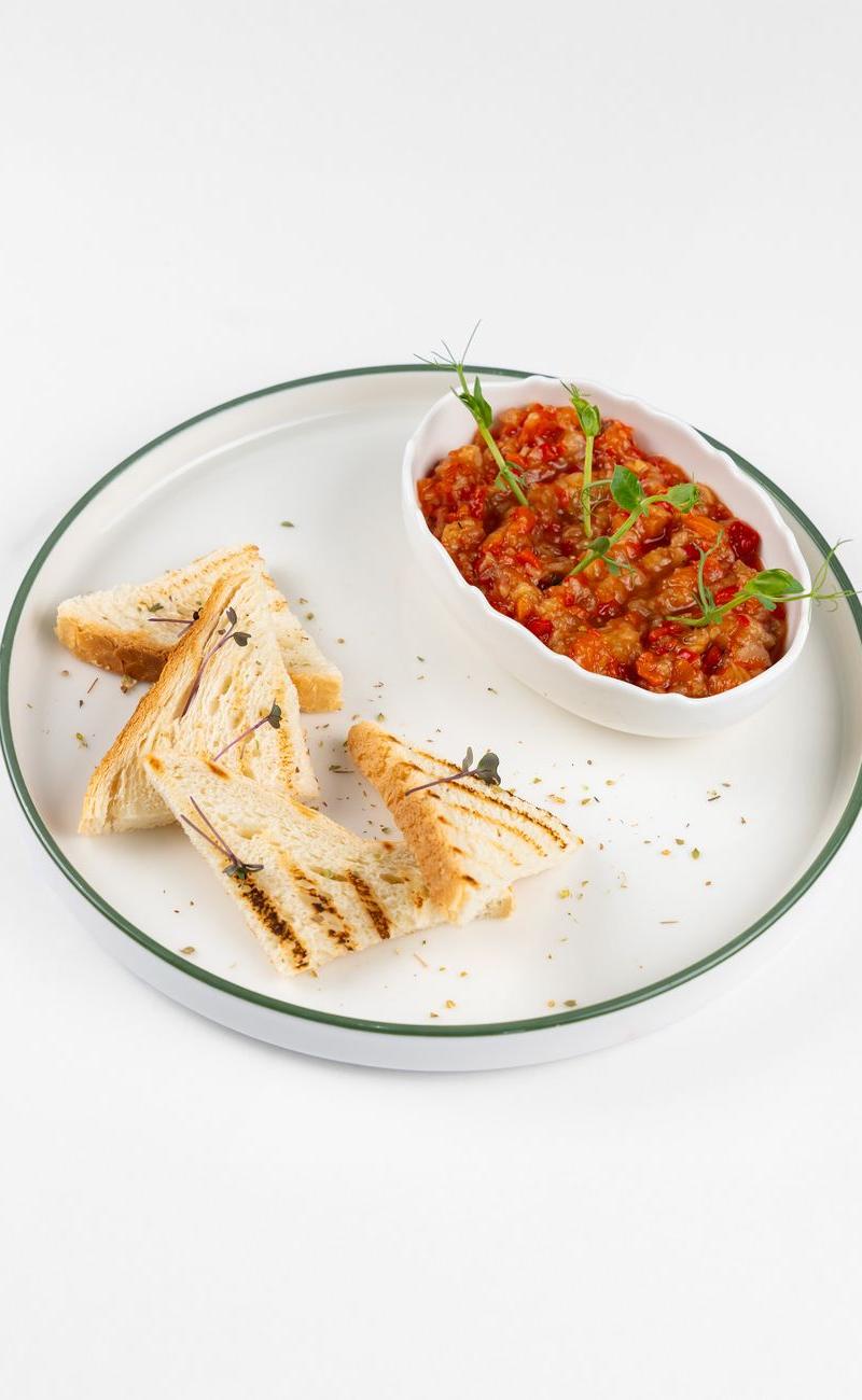 Loubieh Bzeit — Green Beans in Tomato Oil