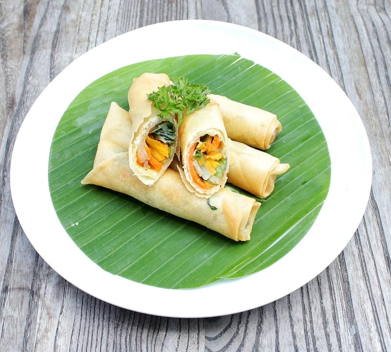 Lumpiang Sariwa (Fresh Spring Rolls)