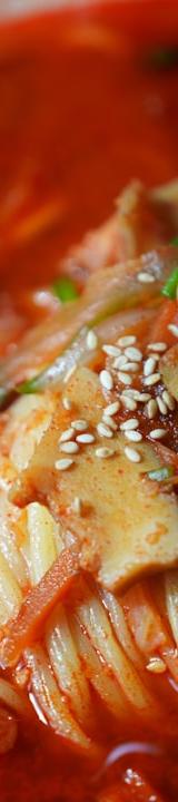 Mak Guksu (Korean Sesame Noodle Soup)