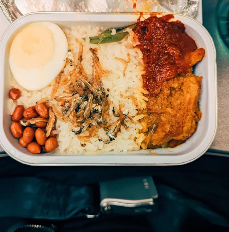 Malaysian Nasi Lemak — Coconut Rice & Chicken