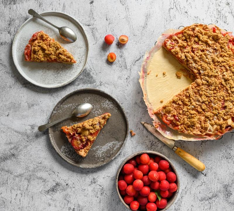Marillenkuchen (Austrian Apricot Cake)