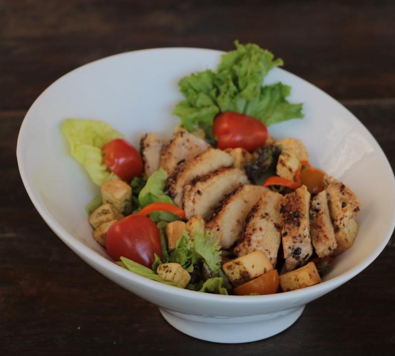 Mediterranean Chicken Quinoa Bowl