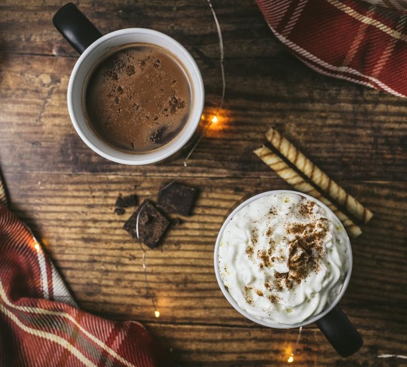 Mug Hot Chocolate with Crispy Wafers
