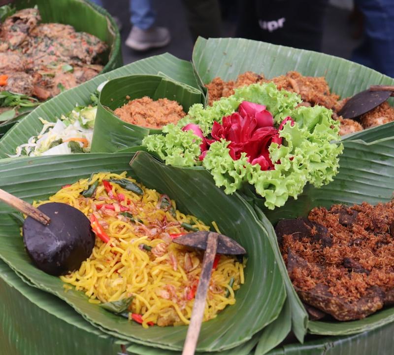 Nasi Bakar (Grilled Fragrant Rice)