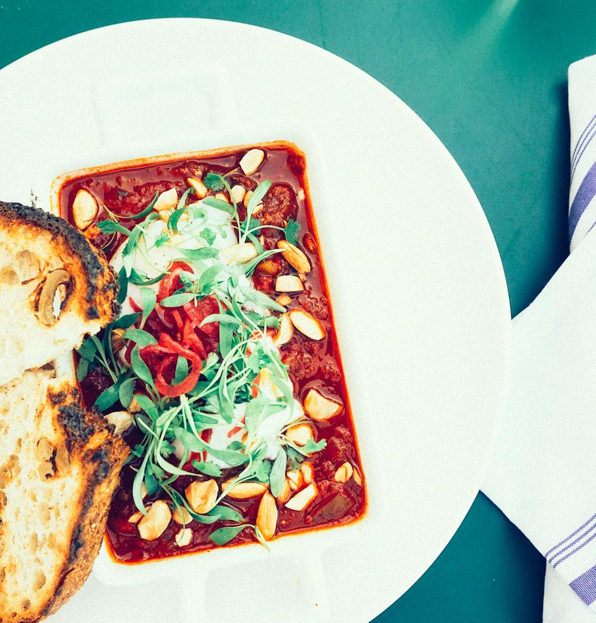20-Min Ndambe (Spicy Black-Eyed Pea Stew)