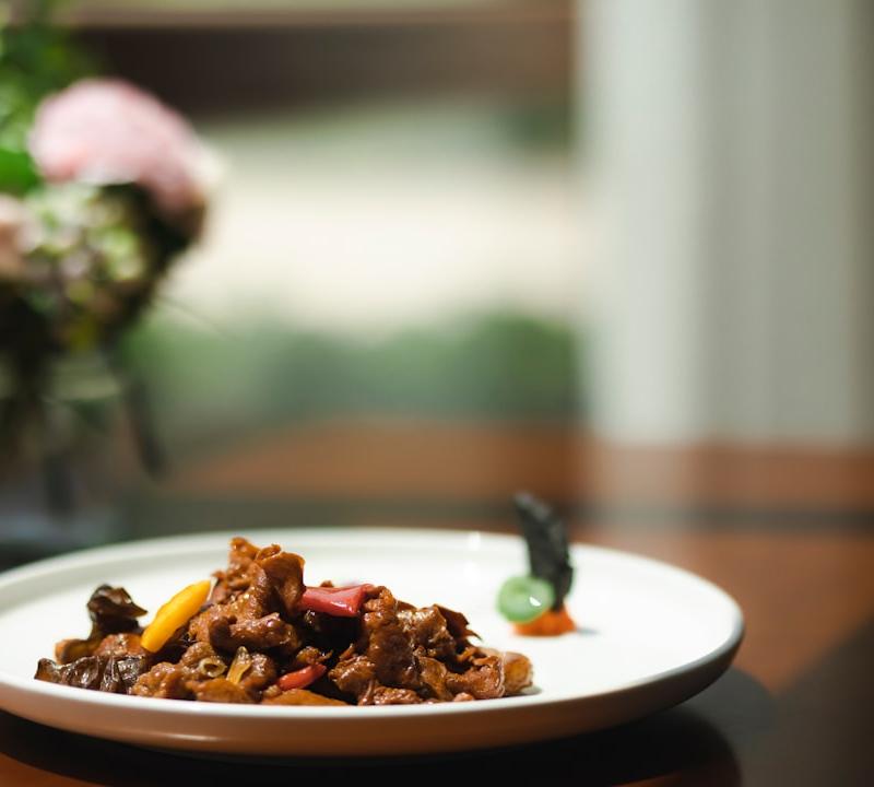 10-Min Neua Pad Prik — Thai Beef & Chili