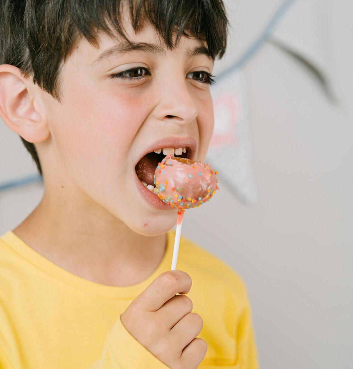 15-Min No-Bake Cake Pops