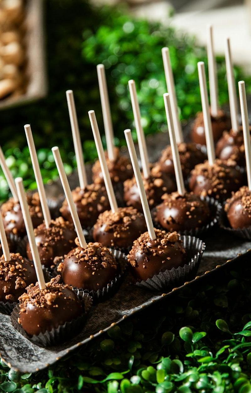 15-Min No-Bake Chocolate Cake Pops