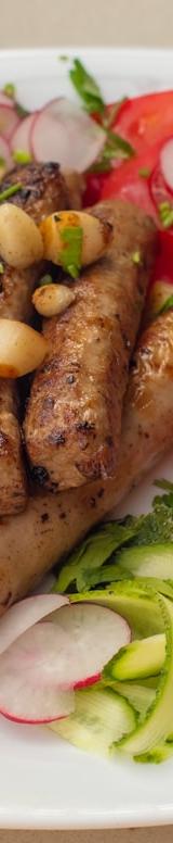 Nürnberger Bratwurst with Onions & Beer