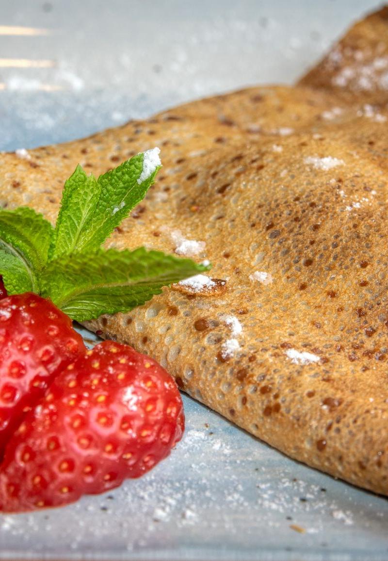 Nutella Strawberry Crepes