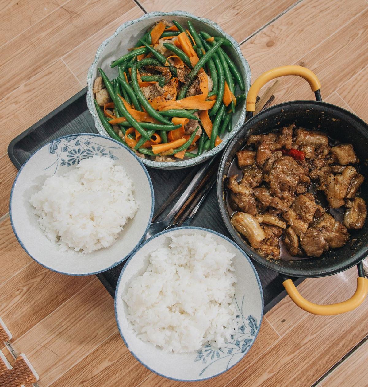 Ofada Rice and Mixed Meat Stew