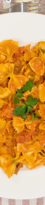 One-Pan Cheesy Beef Shells