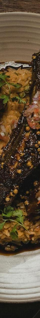 20-Min Oxtail & Rice with Salsa