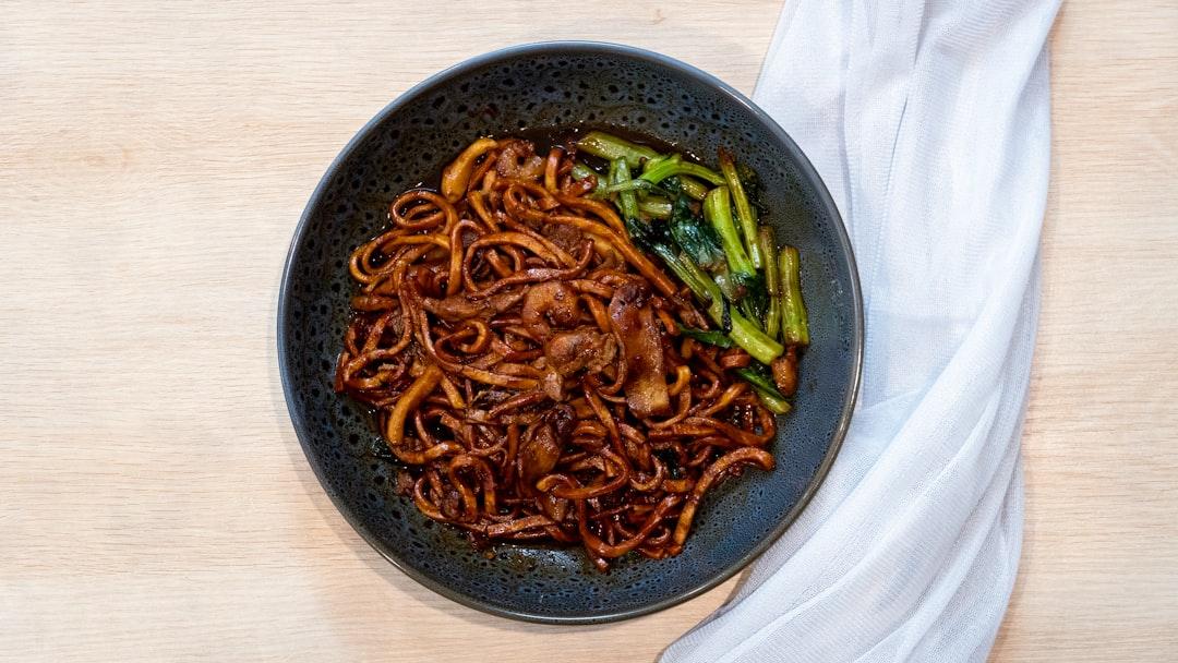 Pad See Ew Neua (Thai Black Soy Beef Noodles)