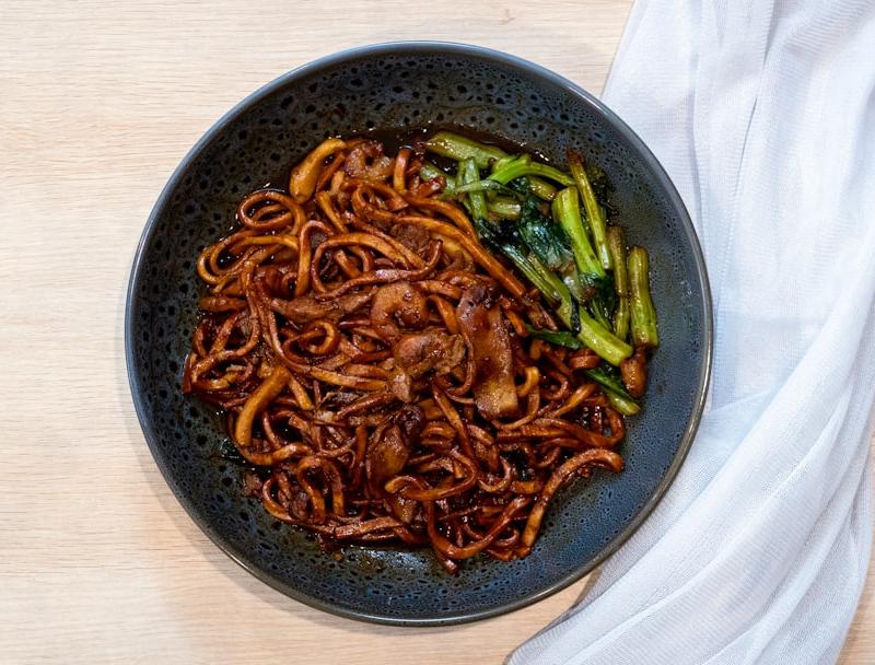 Pad See Ew Neua (Thai Black Soy Beef Noodles)