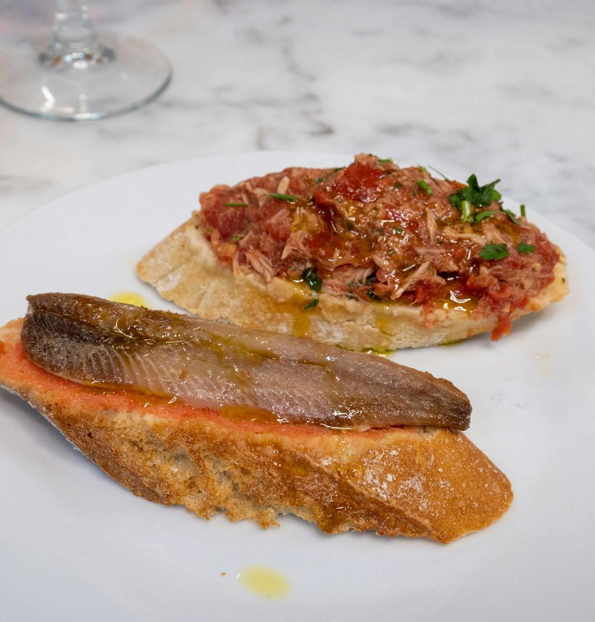 Pan con Tomate