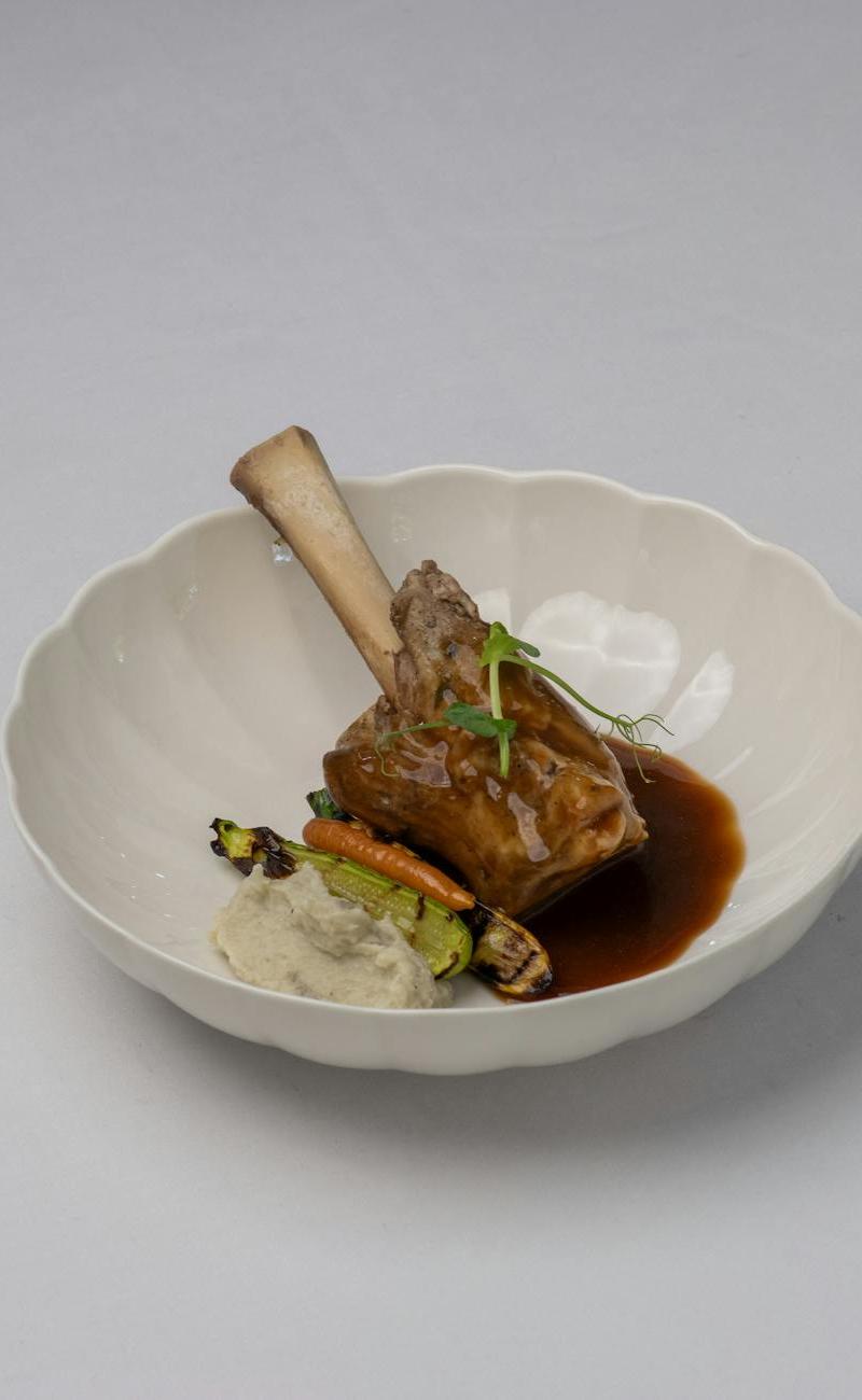 Pan-Seared Beef Shank with Creamy Mash & Roasted Veg