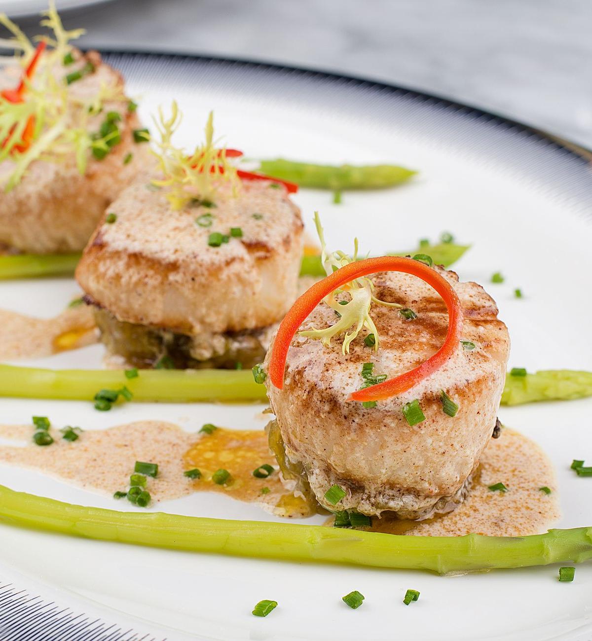 Pan-Seared Scallops with Asparagus & Lemon Butter