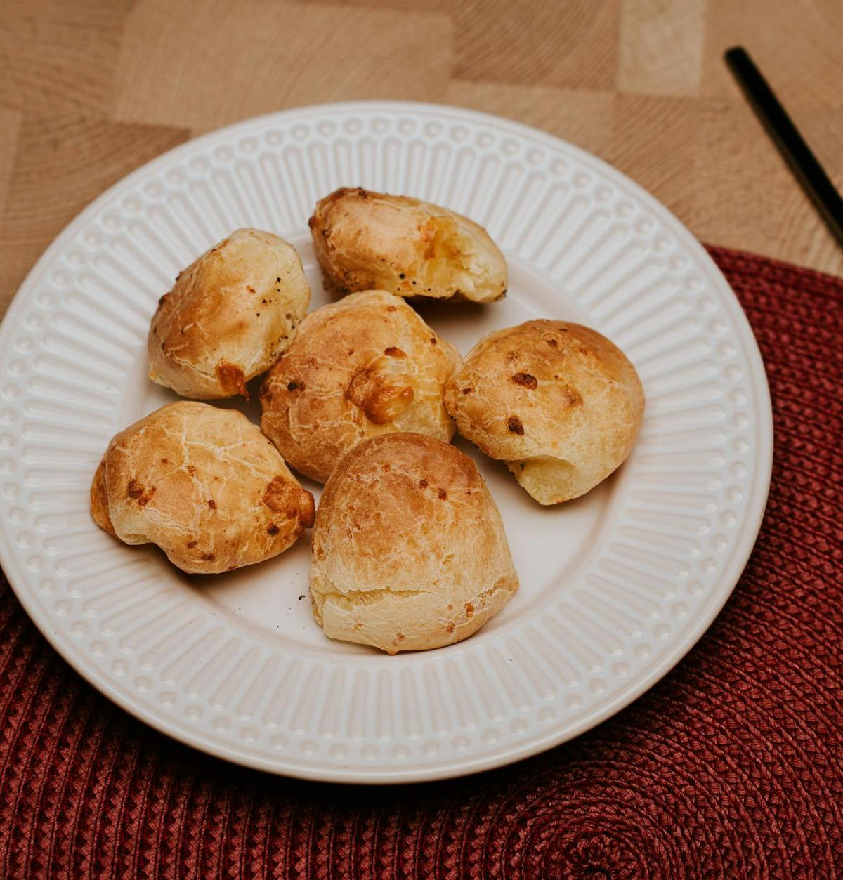 Pão de Queijo (Brazilian Cheese Bread Balls)