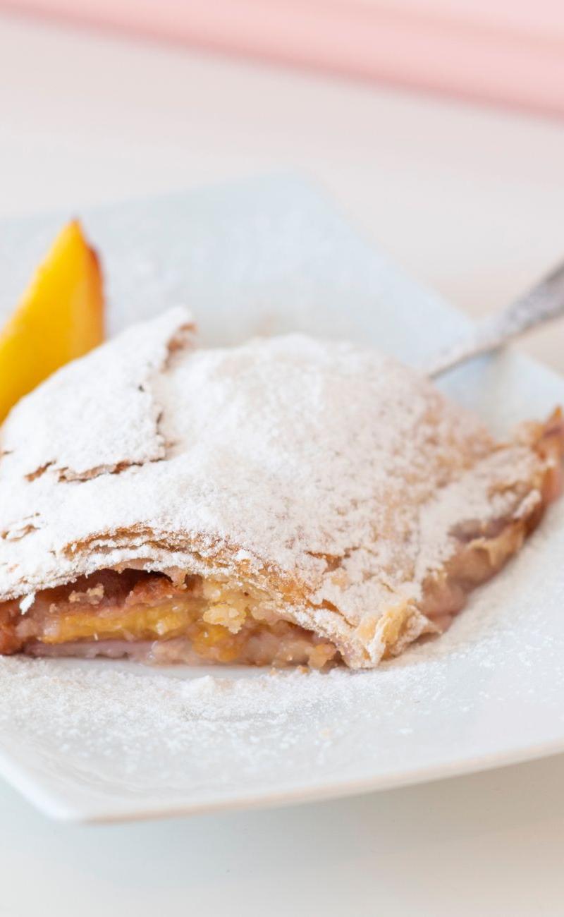 20-Min Peach Strudel with Flaky Pastry