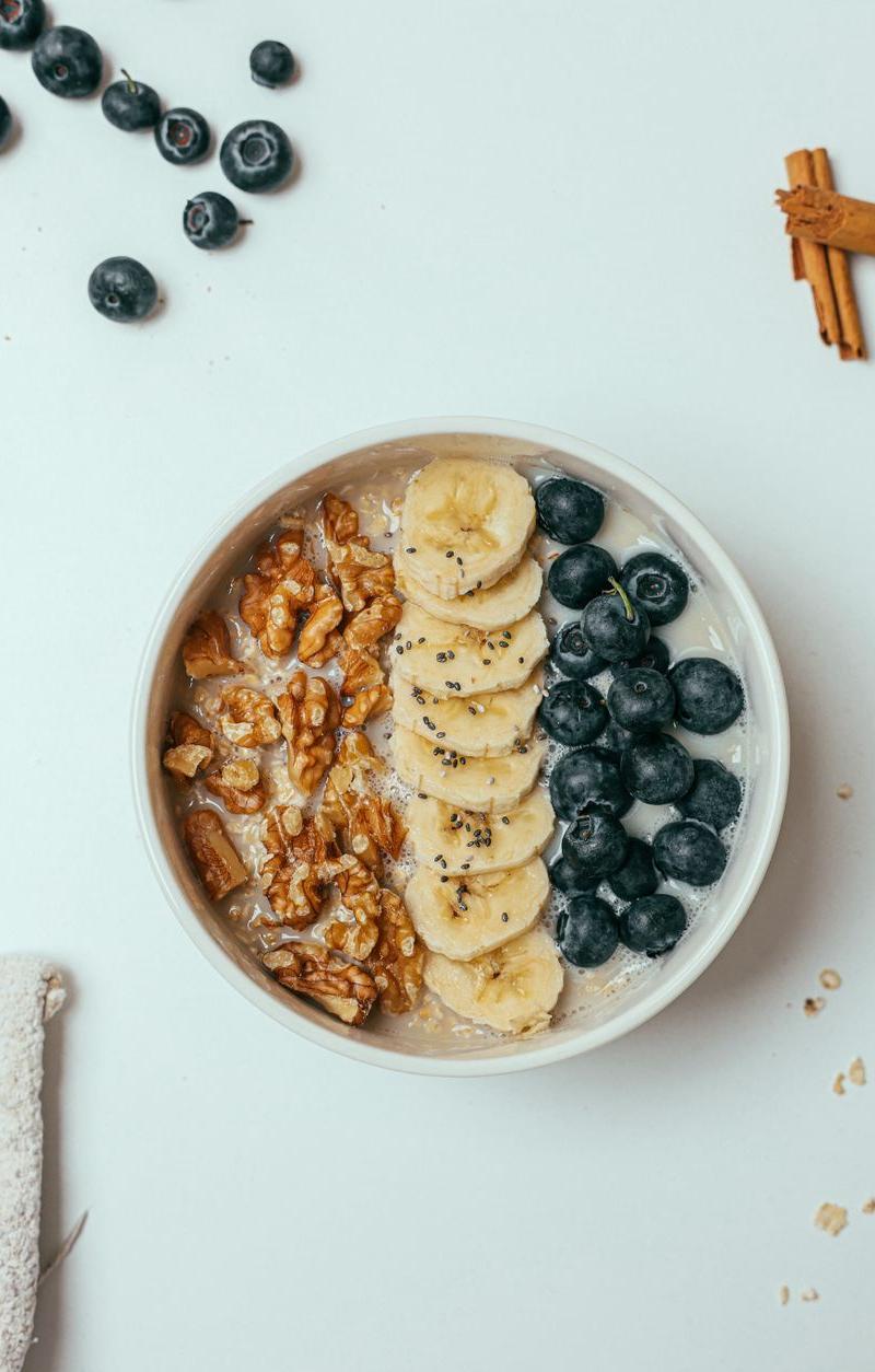 Peanut Butter Banana Oat Bowl