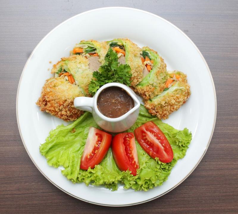 Pecel: Indonesian Peanut Vegetable Bowl