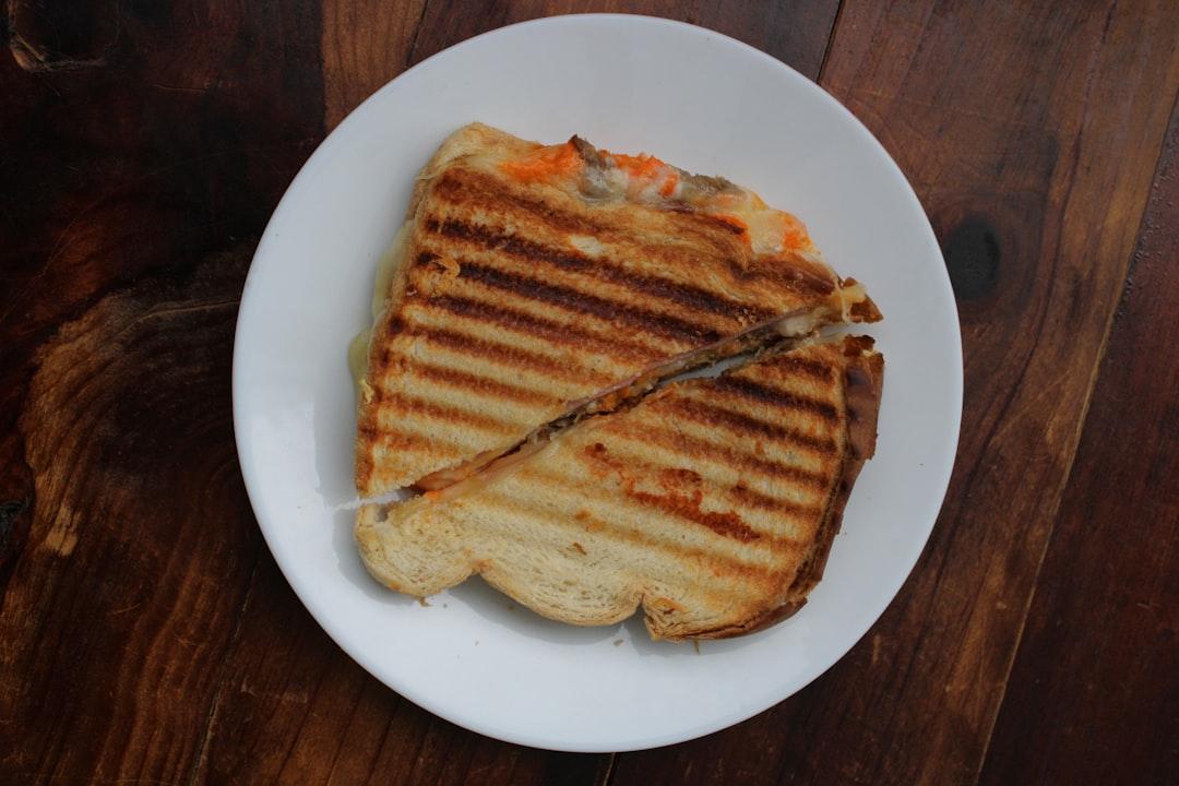 Pesto Mozzarella Grilled Cheese