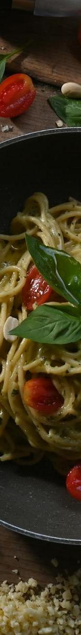 Pesto Pasta with Cherry Tomatoes