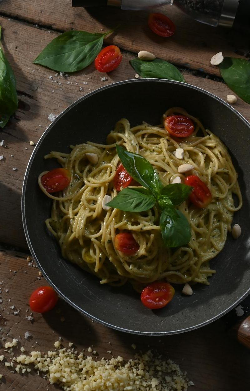 Pesto Pasta with Cherry Tomatoes