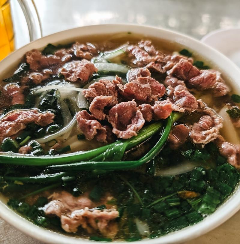 Pho Tai (Beef Noodle Soup)