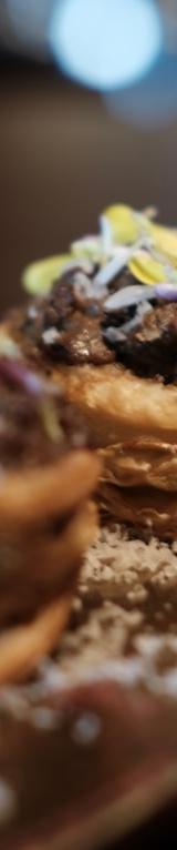 Crispy Phyllo Cups with Creamy Mushroom Filling