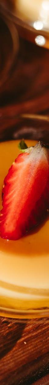Pudim Flan with Strawberries